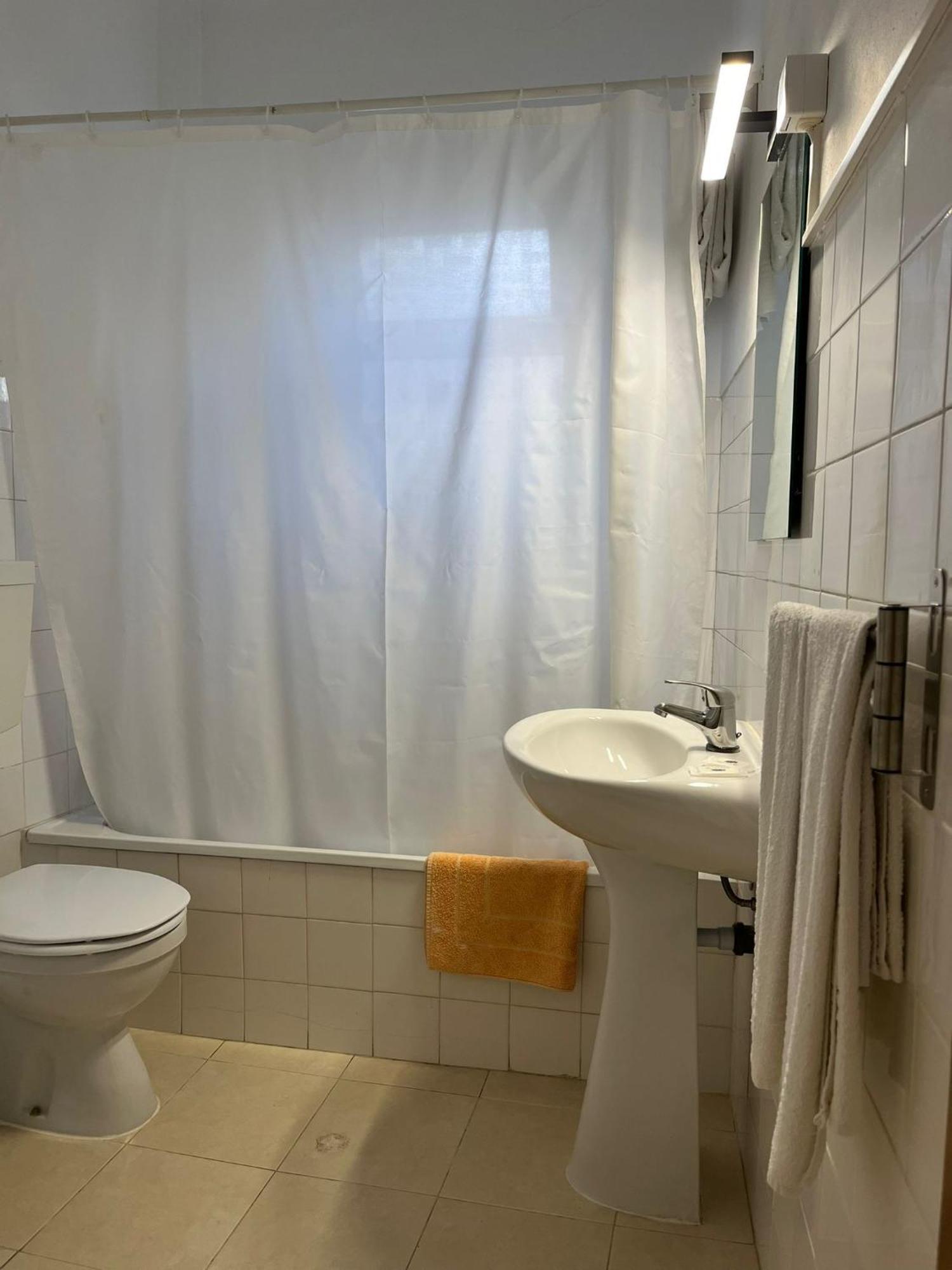 Romeu Bed & Breakfast Quarteira Eksteriør bilde